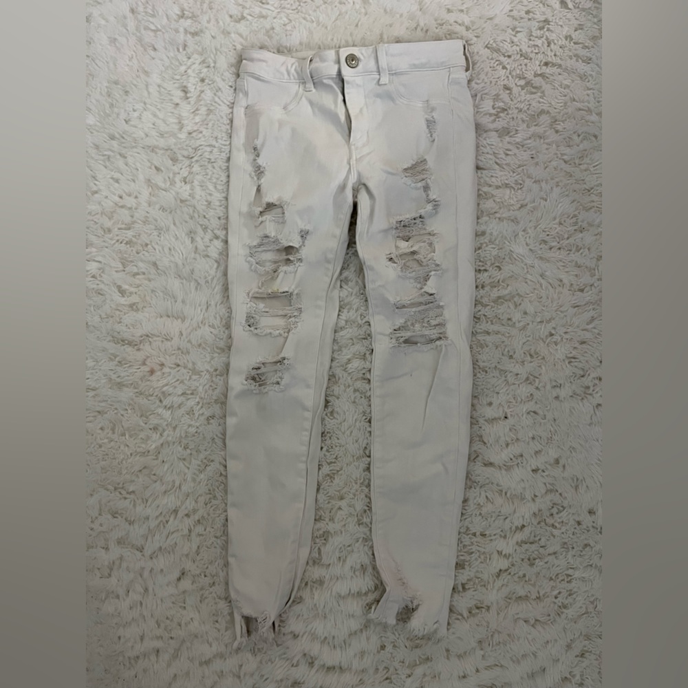American Eagle NE(X)T LEVEL STRETCH White Distressed Skinny Jeans